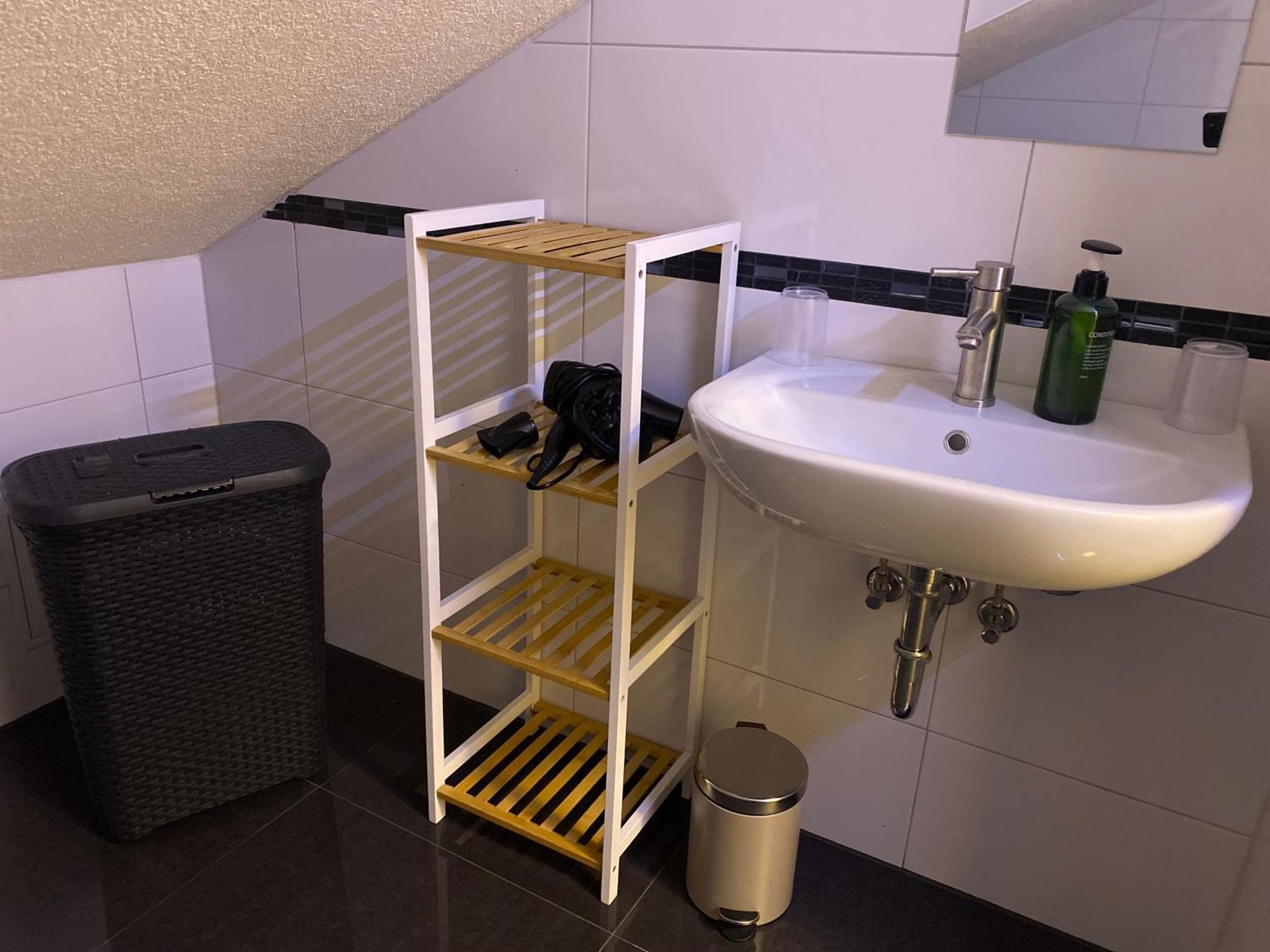 Deluxe Business Suite Mit Netflix Premium & Parkplatz, Zentral Zu Audi & Schwarz Gruppe With 2 Bedrooms Bad Friedrichshall Exterior photo